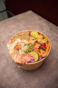 Bowl Trucha, Quinoa y Vegetales Salteados